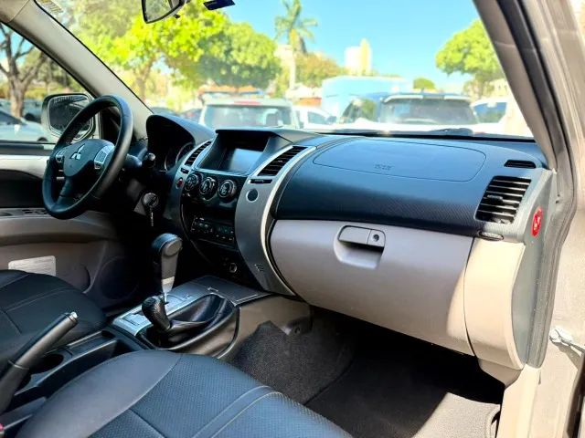 Pajero HPE 3.5 4X4 Flex 5P Aut.