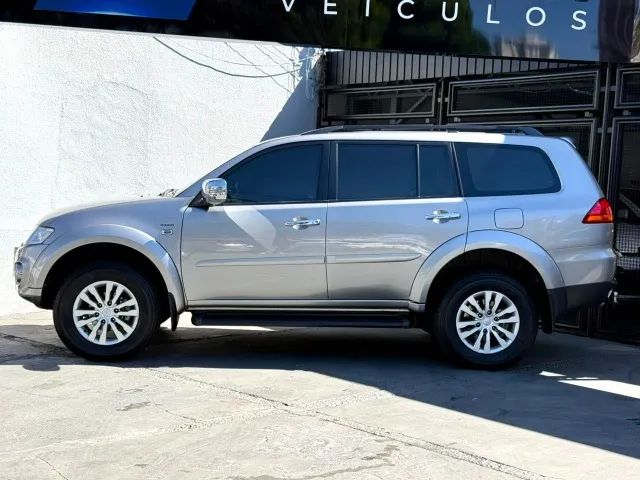 Pajero HPE 3.5 4X4 Flex 5P Aut.