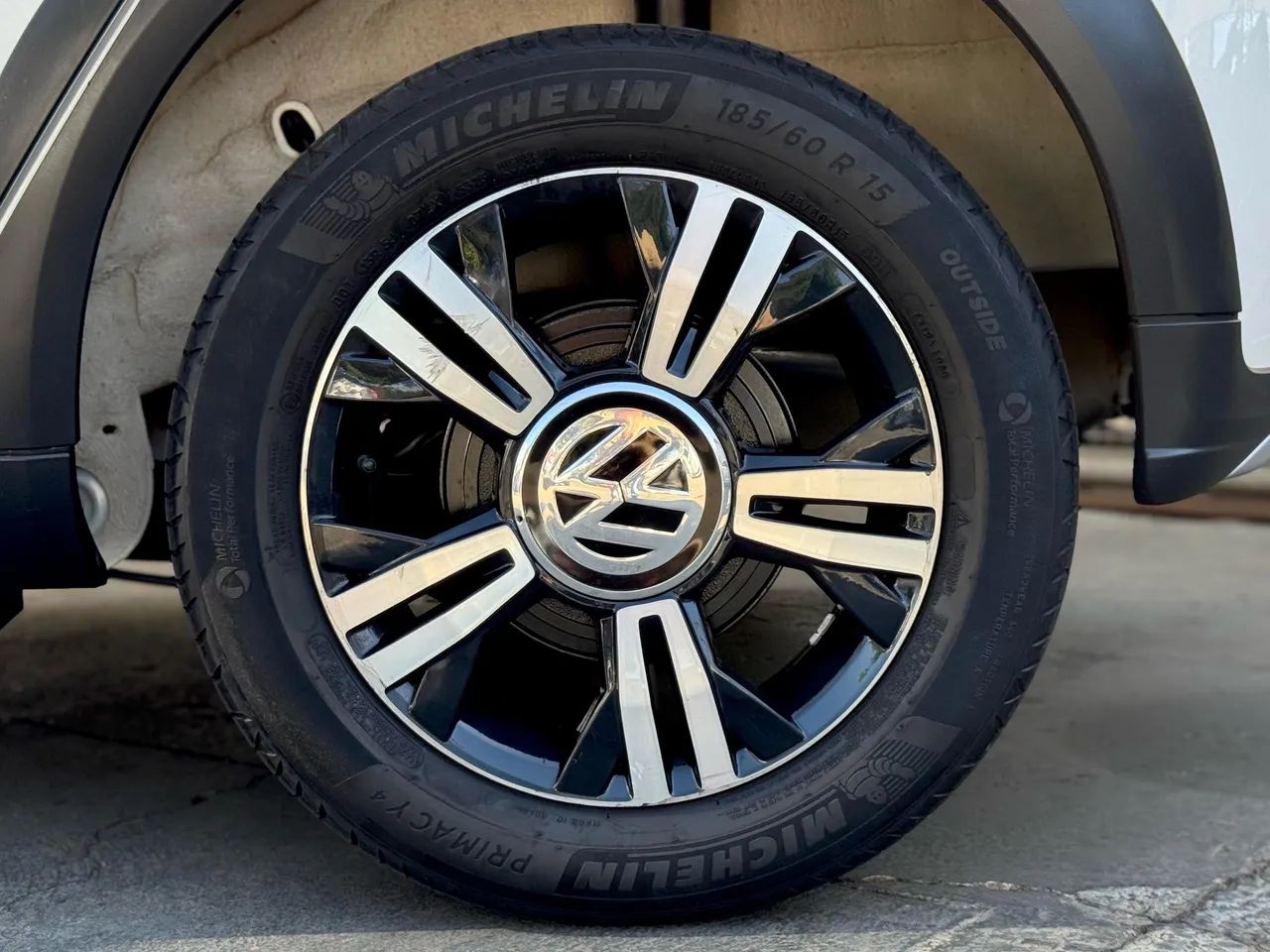Up! Extreme 1.0 TSI Total Flex 12V 5P